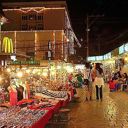 Go Inn Night Bazaar Chiang Mai Exterior foto